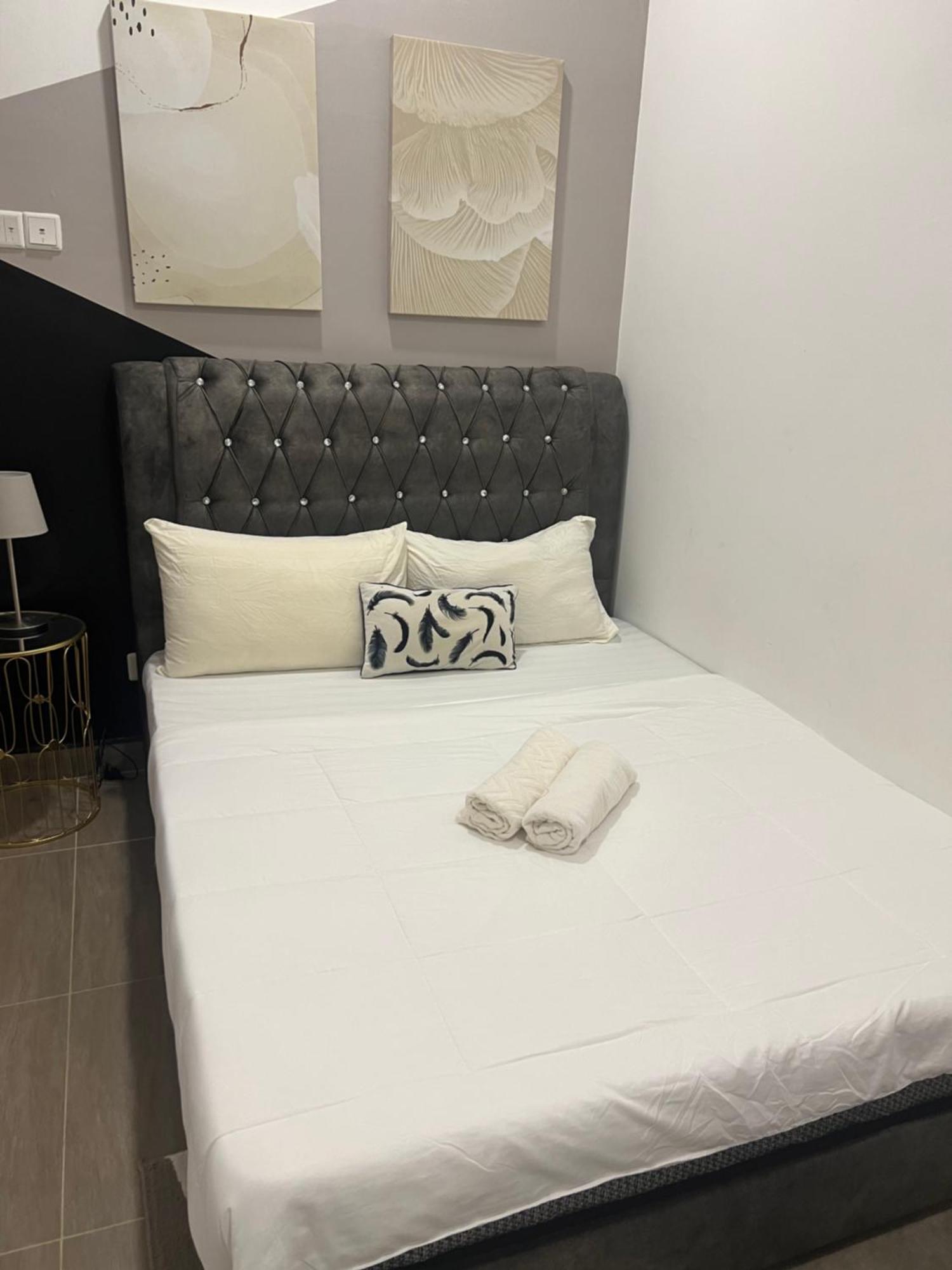 Rizz Residence Troika Kb Kota Bahru Luaran gambar