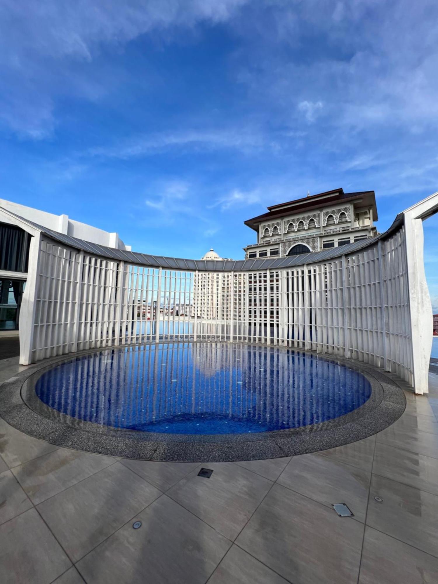 Rizz Residence Troika Kb Kota Bahru Luaran gambar